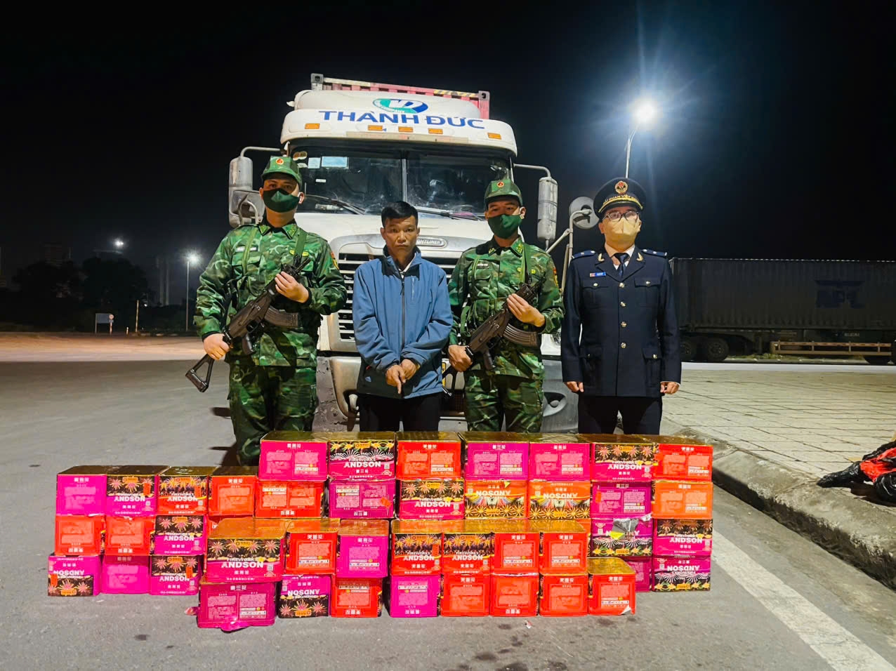 Đối tượng Nguyễn Văn Dân cùng tang vật