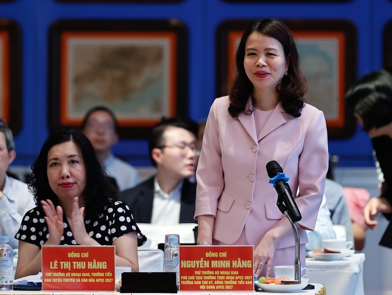 Trưởng Ban Thư ký APEC, Thứ trưởng Bộ Ngoại giao Nguyễn Minh Hằng phát biểu tại Phiên họp - Ảnh: VGP/Nhật Bắc