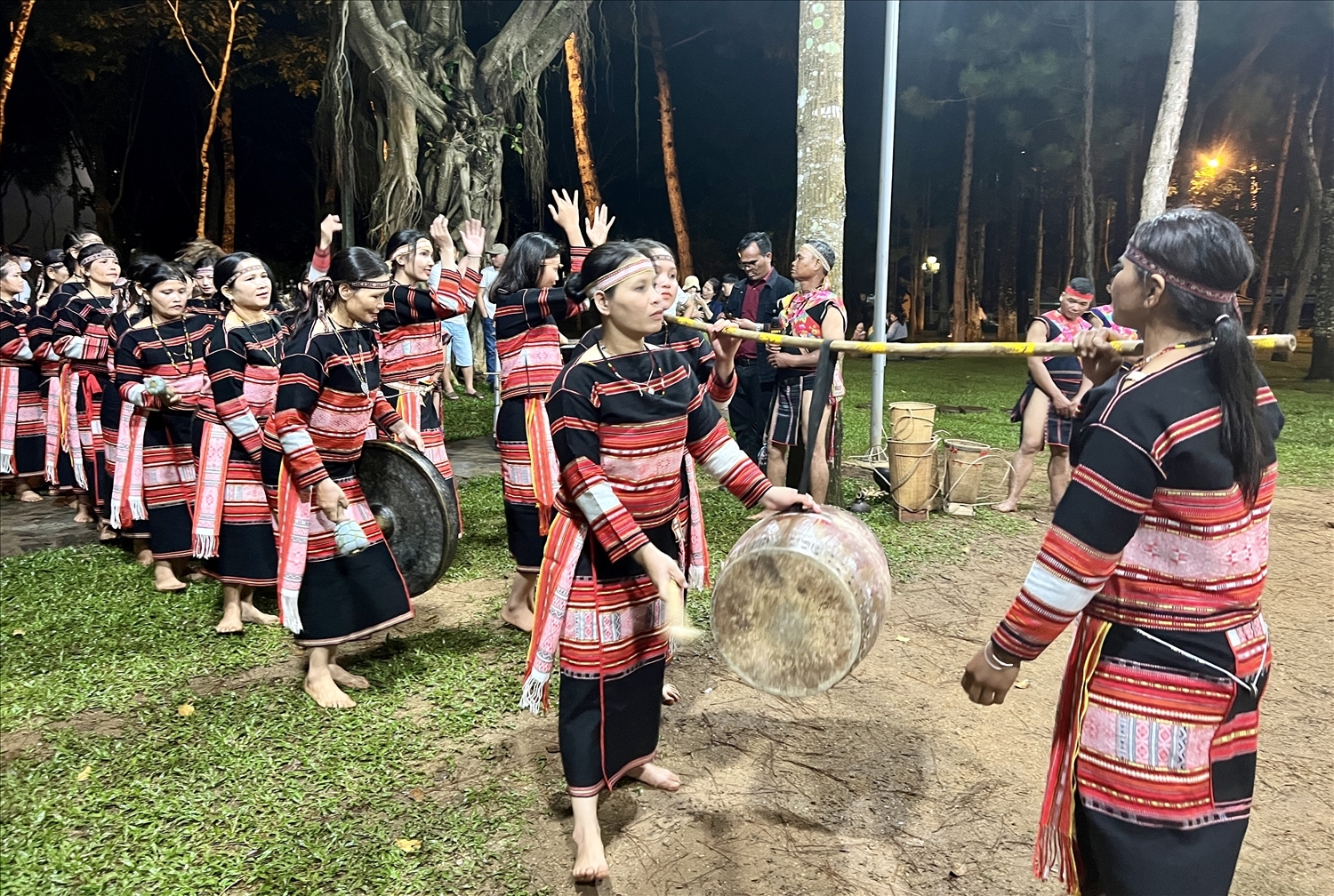 Sở Văn hóa, Thể thao và Du lịch Gia Lai đã thành lập 7 CLB cồng chiêng của đồng bào Gia Rai và Ba Na trên địa bàn tỉnh