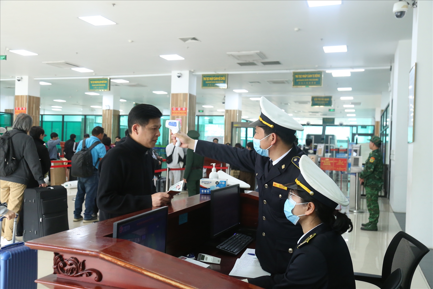 Tăng cường các biện pháp phòng dịch tại khu vực cửa khẩu (ảnh Trọng Bảo)