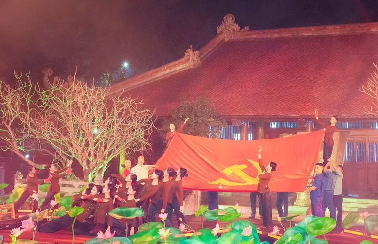 Tiết mục văn nghệ tại điểm cầu Nghệ An - Ảnh: Báo và PTTH Nghệ An