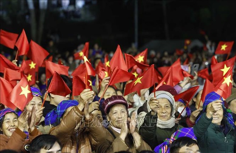 Đồng bào các dân tộc tham dự chương trình tại điểm cầu Cao Bằng - Ảnh: TTXVN