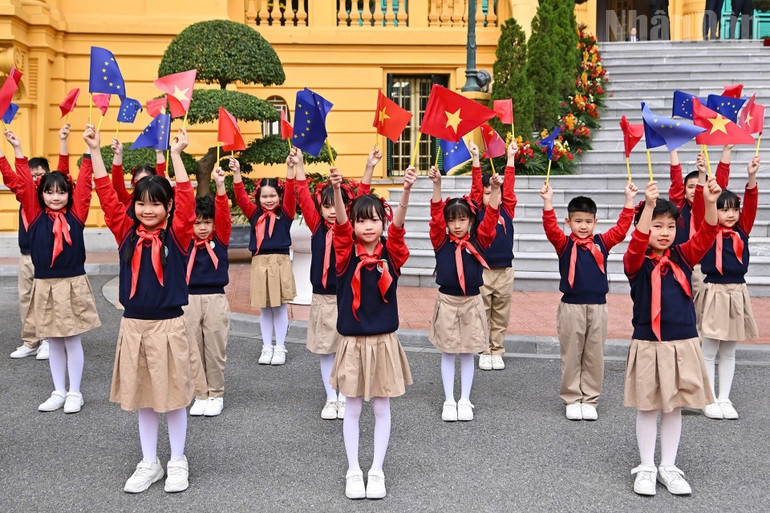 Chủ tịch nước Lương Cường chủ trì lễ đón Chủ tịch Hội đồng châu Âu thăm chính thức Việt Nam 6