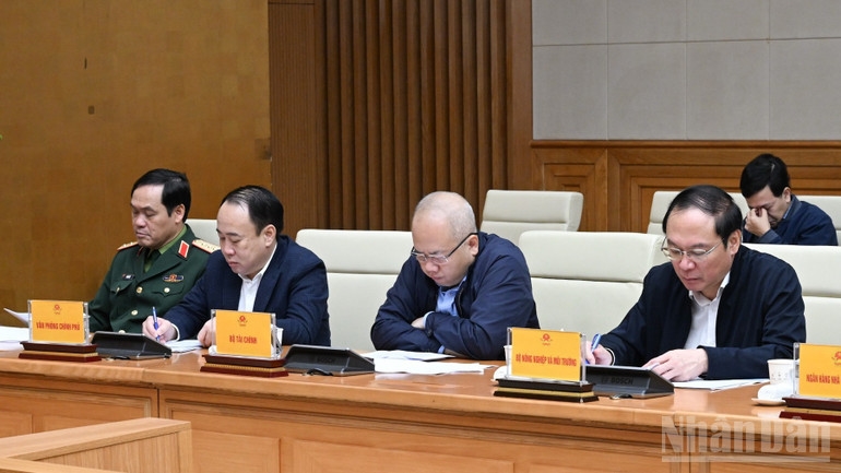 Lãnh đạo các bộ, ngành tham dự phiên họp. (Ảnh: Trần Hải) 