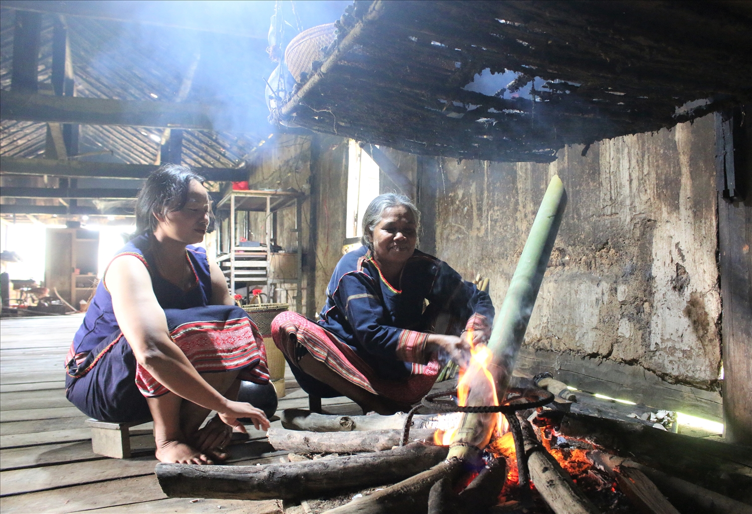 Các món ăn truyền thống của người Gia Rai thường sử dụng ống tre, lồ ô để nấu tạo ra hương vị riêng. (Ảnh: Ngọc Chí)