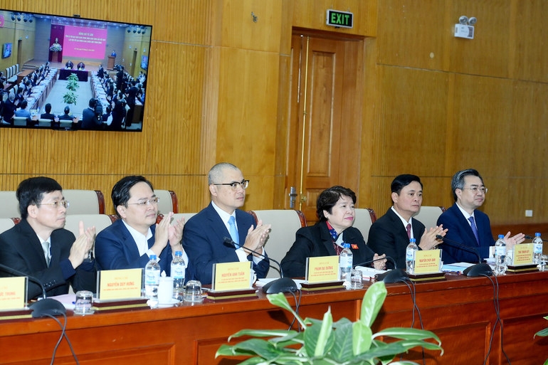 Các đồng chí lãnh đạo Ban Chính sách, chiến lược Trung ương tham dự cuộc làm việc. (Ảnh: Đăng Khoa) 