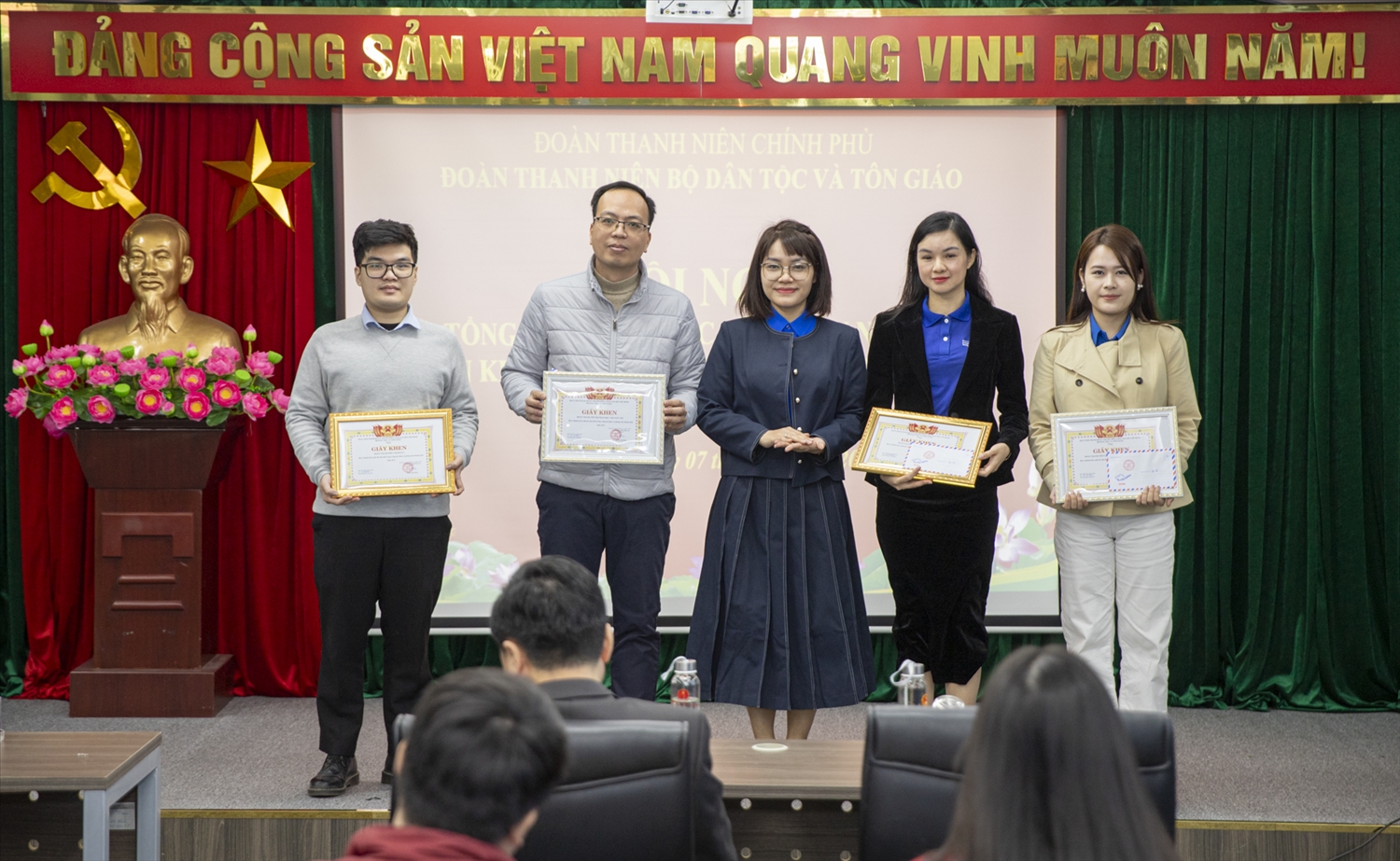 (Chùm ảnh PV)Tuổi trẻ Bộ Dân tộc và Tôn giáo: "Mỗi đoàn viên là một chiến sĩ trên không gian mạng" 8