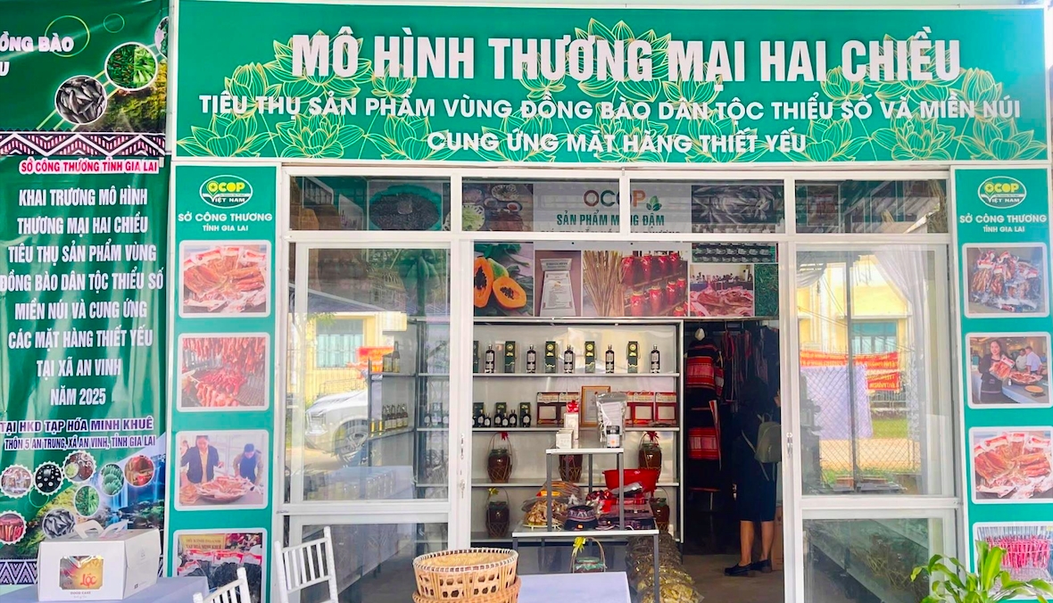 Mô hình được kỳ vọng là cầu nối quan trọng giữa sản phẩm vùng đồng bào DTTS với thị trường. (Ảnh: T.N)