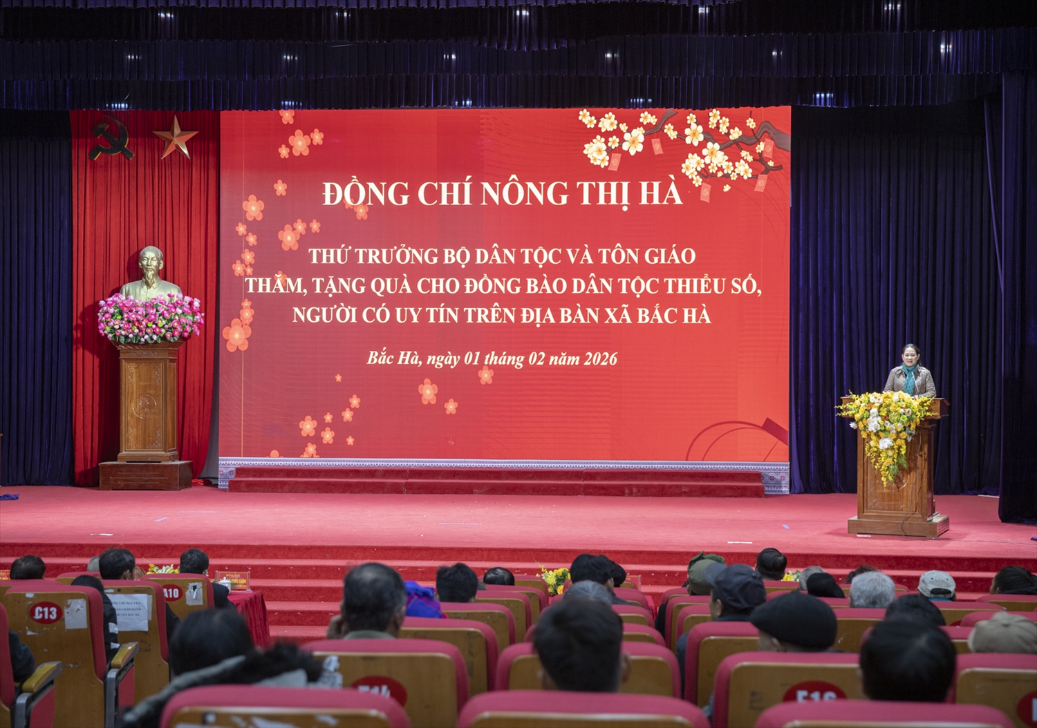 Thứ trưởng Nông Thị Hà phát biểu tại xã Bắc Hà