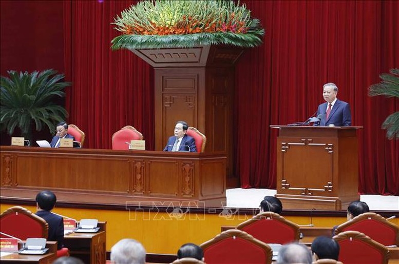 Tổng Bí thư ghi nhận, nhiệt liệt biểu dương và trân trọng cảm ơn những nỗ lực, cố gắng của thành viên các Tiểu ban chuẩn bị Đại hội XIV của Đảng và Ban Chỉ đạo tổng kết 40 năm đổi mới đã góp phần quan trọng vào thành công của Đại hội - Ảnh: TTXVN