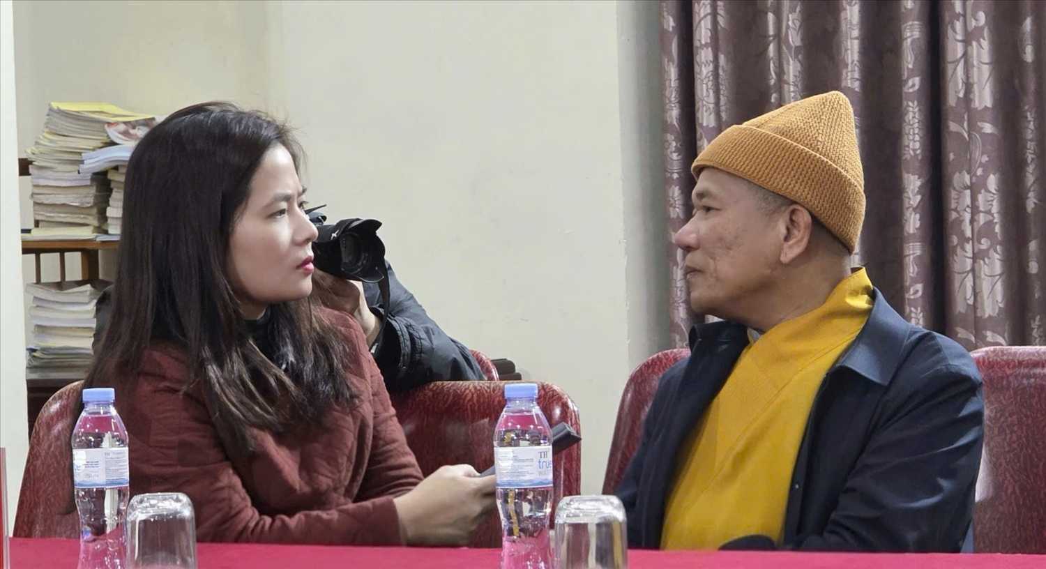 Thượng tọa Thích Đạo Hiển chia sẻ với phóng viên báo Vietnamnet