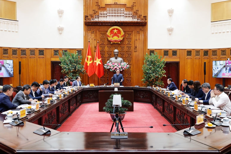 Thủ tướng Phạm Minh Chính nhấn mạnh, phải tập trung, đẩy mạnh phát triển các nguồn điện, trong đó có điện hạt nhân - Ảnh: VGP/Nhật Bắc