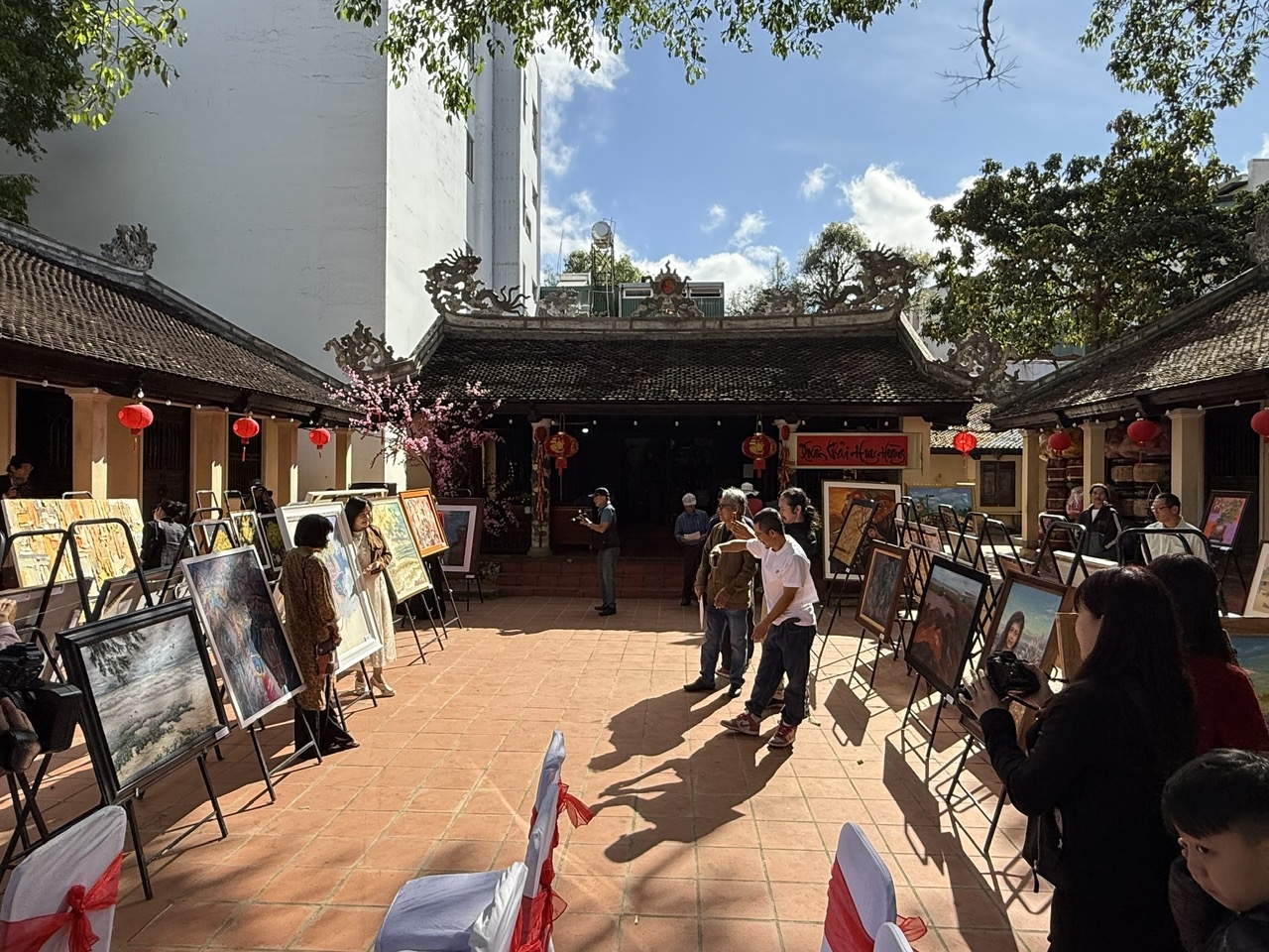 Đây là một trong những hoạt động thu hút du khách du Xuân đón Tết ở Đắk Lắk. (Ảnh Lê Hường)