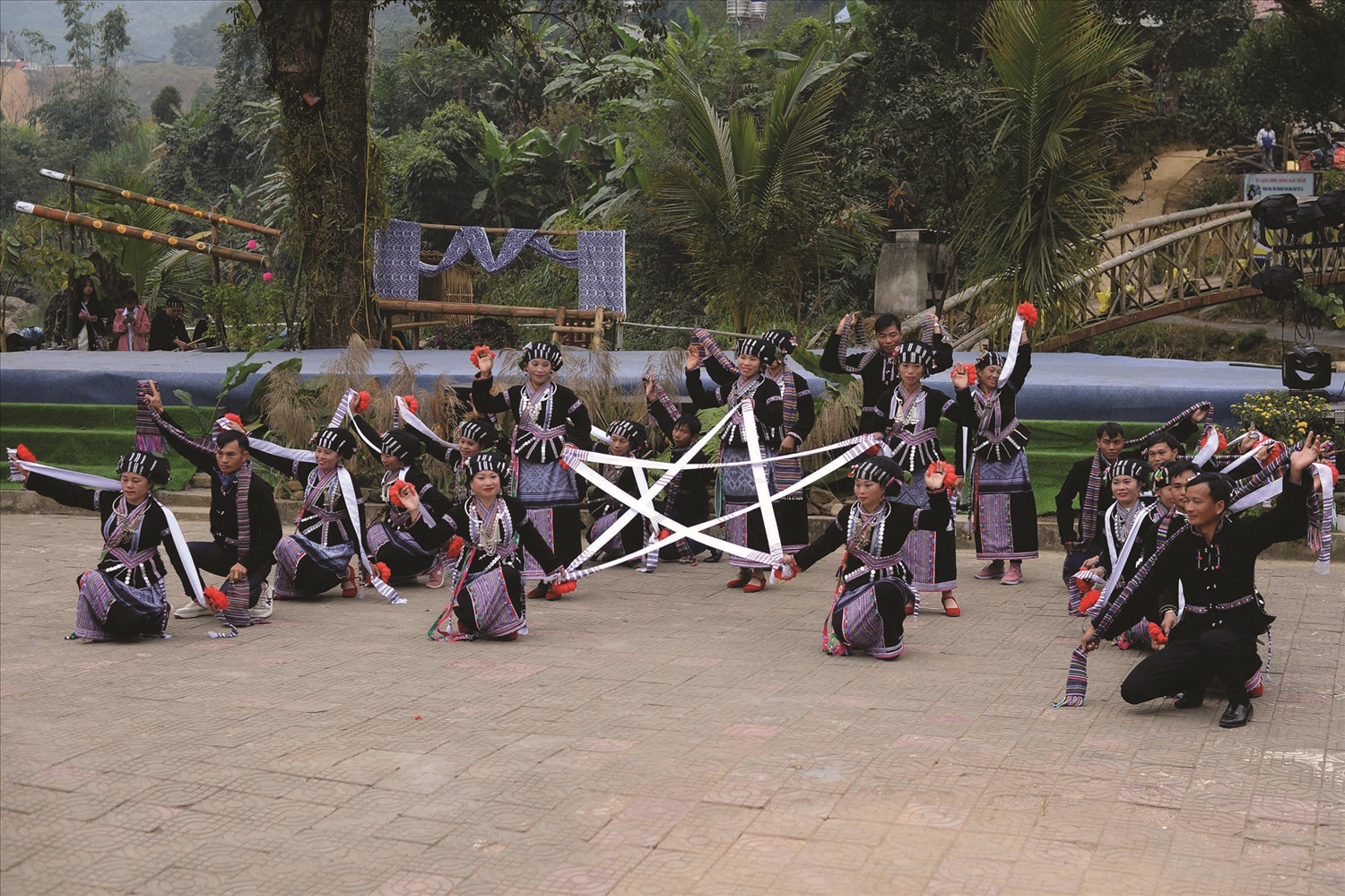 Bản sắc văn hóa dân tộc Lự được bảo tồn và phát huy