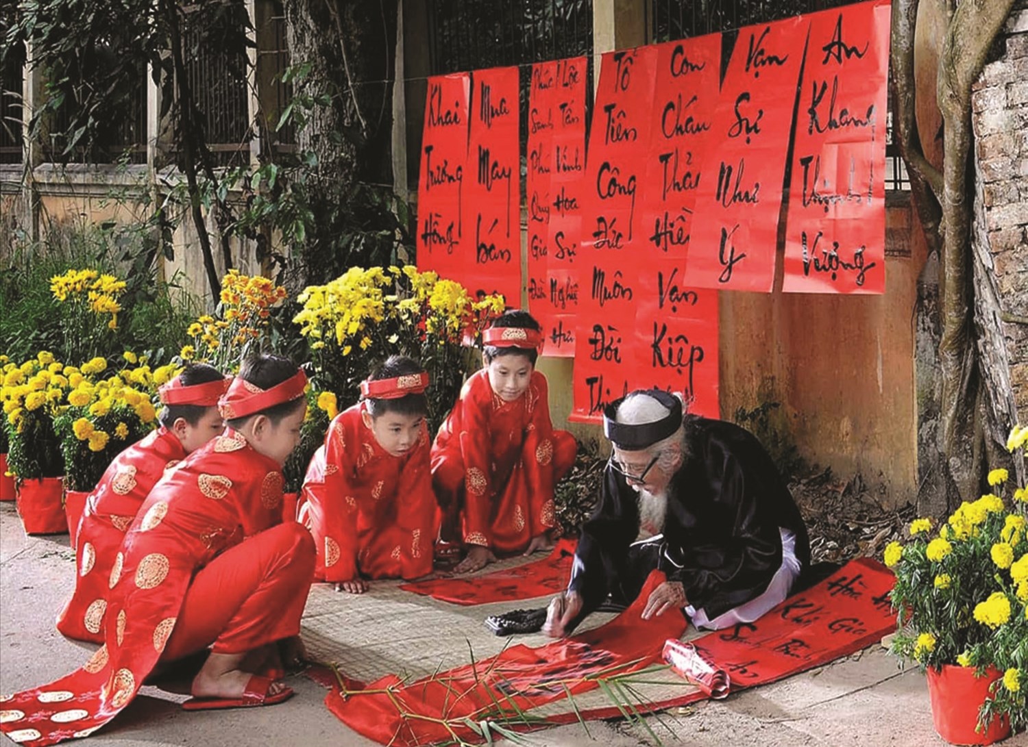 (BÁO IN) Giữ hồn Tết Việt giữa muôn sắc lễ hội năm châu 2