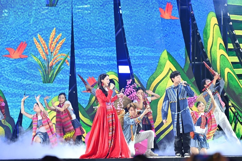 Chương trình nghệ thuật tại lễ bế mạc - Ảnh: VGP/Nhật Bắc