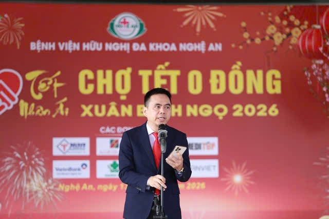 TS.BS Nguyễn Ngọc Hòa – Phó Giám đốc Bệnh viện Hữu nghị Đa khoa Nghệ An phát biểu tại chương trình