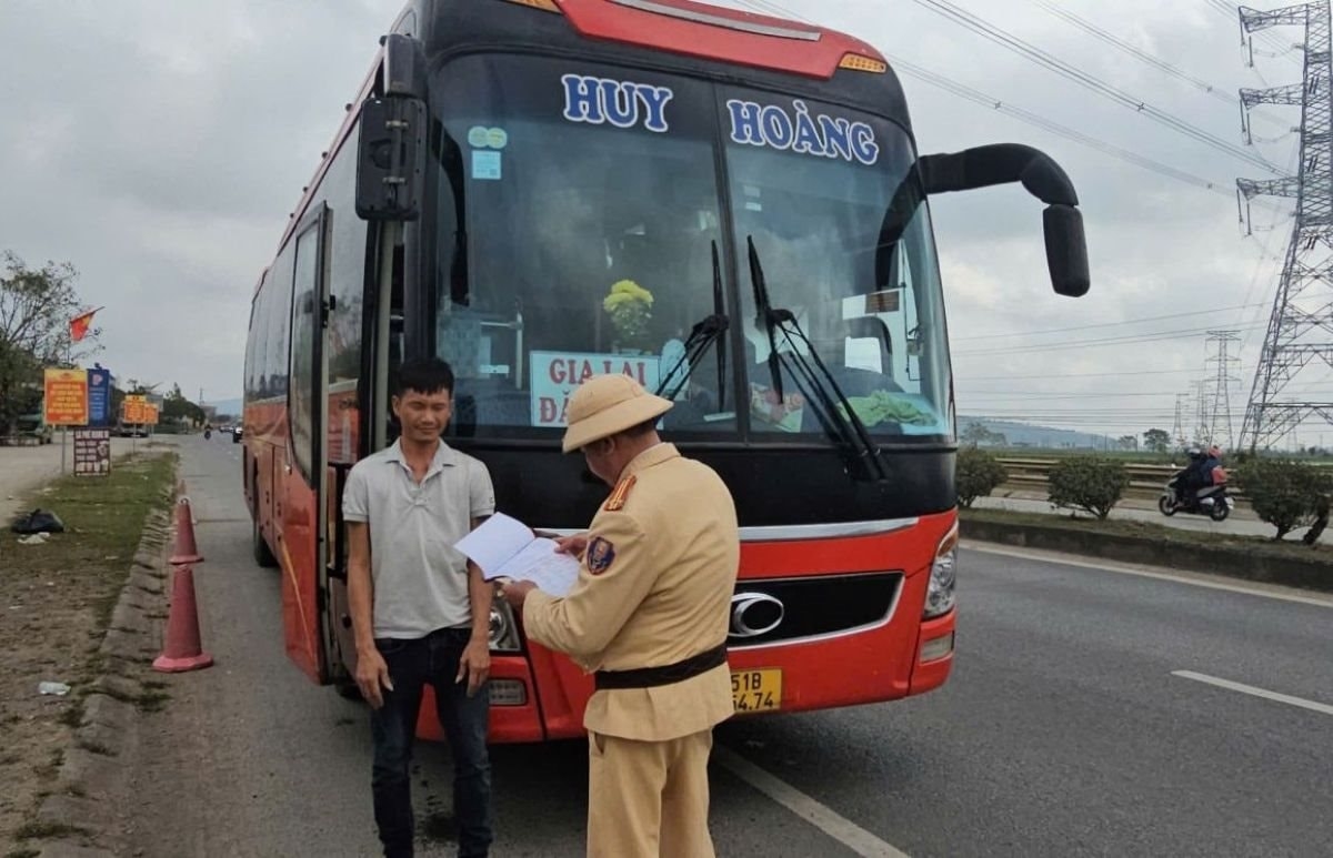 Tăng cường kiểm tra, đảm bảo an toàn giao thông