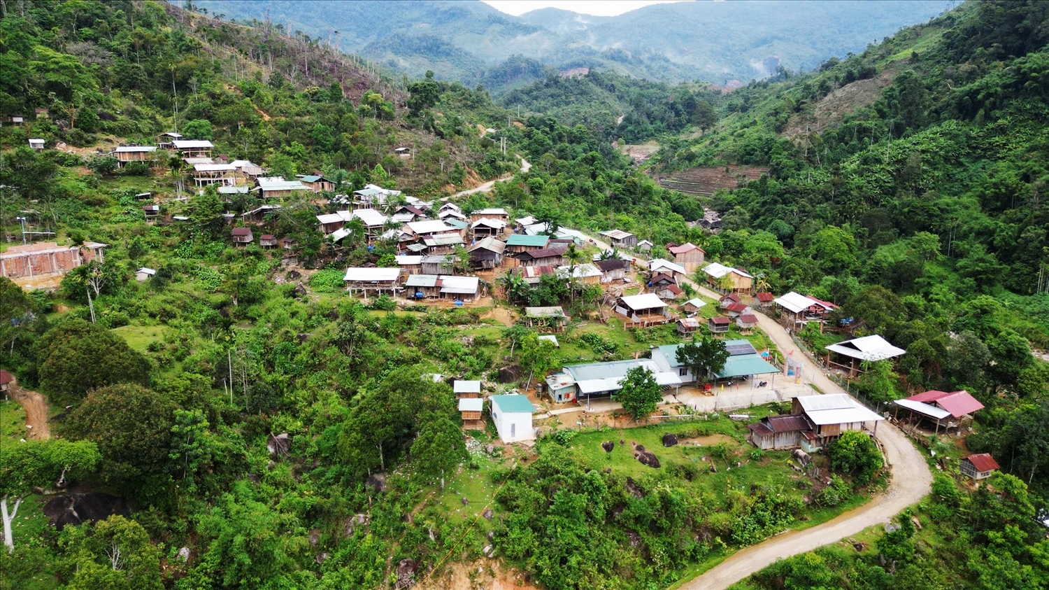 Từ năm 2021 đến nay, khu vực này đã ghi nhận hàng trăm trận động đất, tập trung chủ yếu ở địa bàn huyện Kon Plông, tỉnh Kon Tum (cũ)