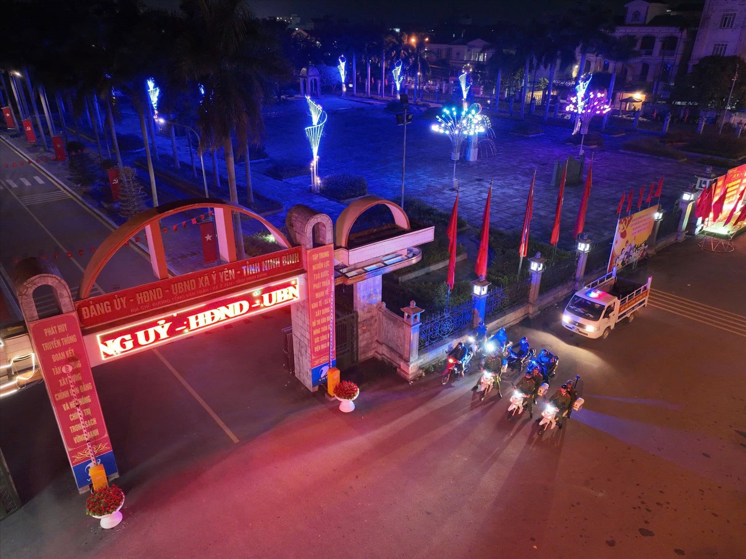 Để niềm vui trọn vẹn, Công an xã Ý Yên (Ninh Bình) tích cực hướng dẫn người dân tuân thủ các quy định về sử dụng pháo hoa hợp pháp.