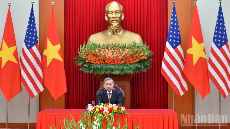 Tổng Bí thư Tô Lâm điện đàm với Tổng thống Hoa Kỳ Donald Trump, tháng 11/2024. (Ảnh: ĐĂNG KHOA)