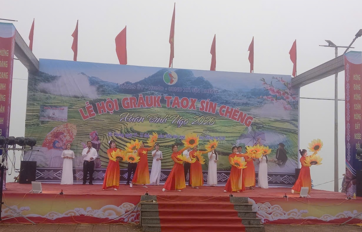 Lễ hội Gầu Tào là nét văn hóa đặc sắc của đồng bào Mông xã Sín Chéng (Ảnh Trọng Bảo)