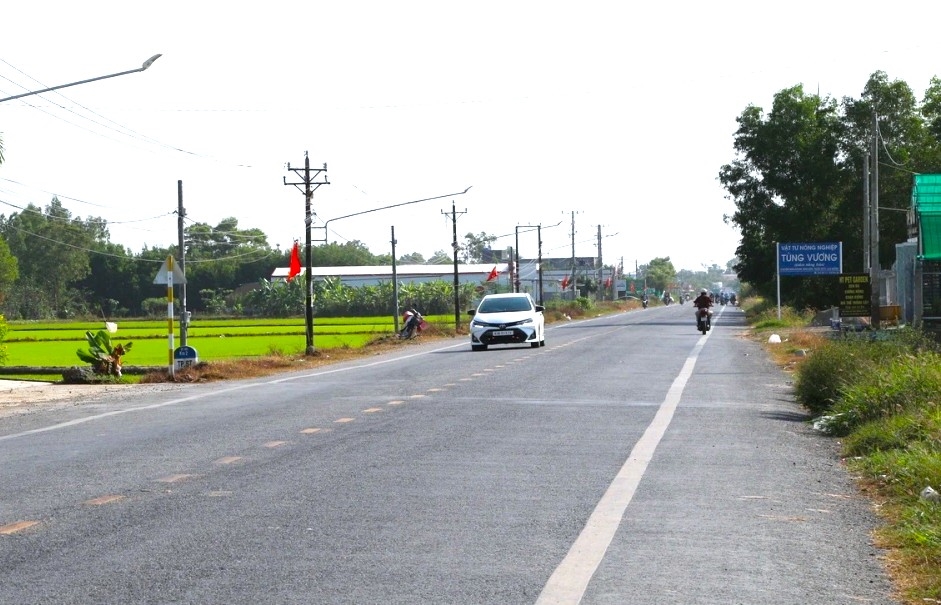 Đường giao thông về các vùng đồng bào Khmer được đầu tư khang trang