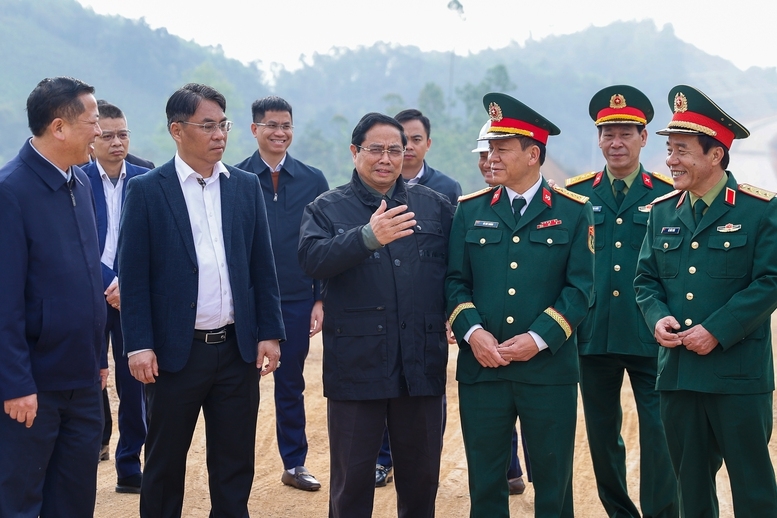 Tuyến kết nối cửa khẩu Tân Thanh và cửa khẩu Cốc Nam (kết nối cao tốc Hữu Nghị-Chi Lăng với cao tốc Đồng Đăng-Trà Lĩnh) dài 17 km, quy mô 2 làn xe (nền đường rộng 14,5 m) - Ảnh: VGP/Nhật Bắc