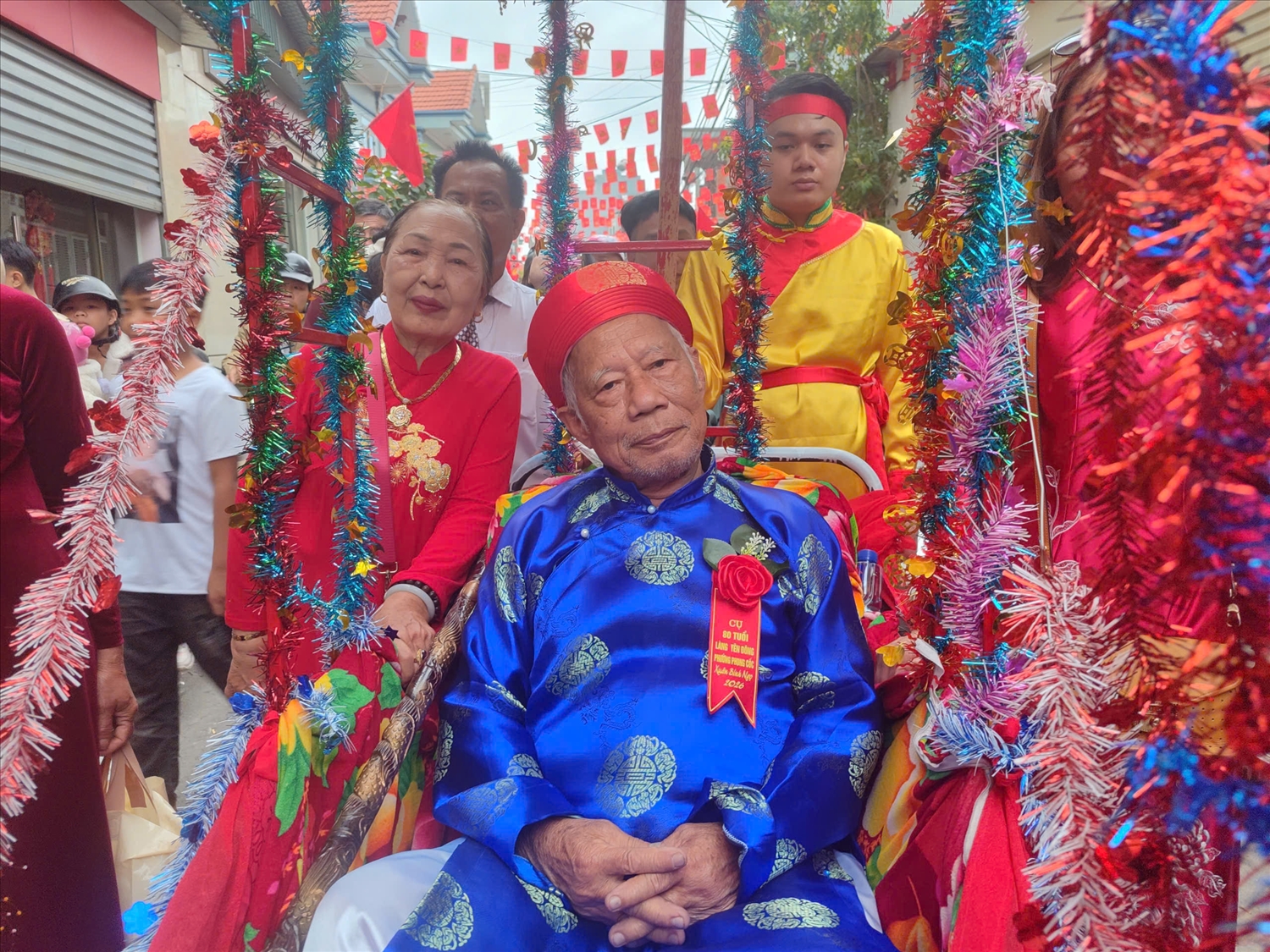 Các cụ vô cùng phấn khởi trong ngày chính hội