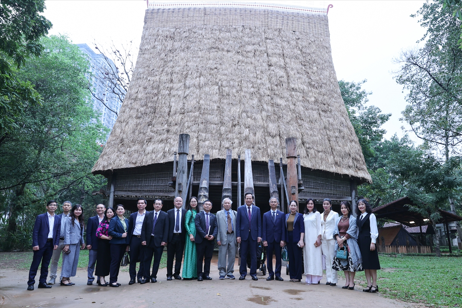 (TIN PV) Bộ trưởng Đào Ngọc Dung: Bảo tàng Dân tộc học Việt Nam là tài sản quý báu và vô giá của đất nước 5