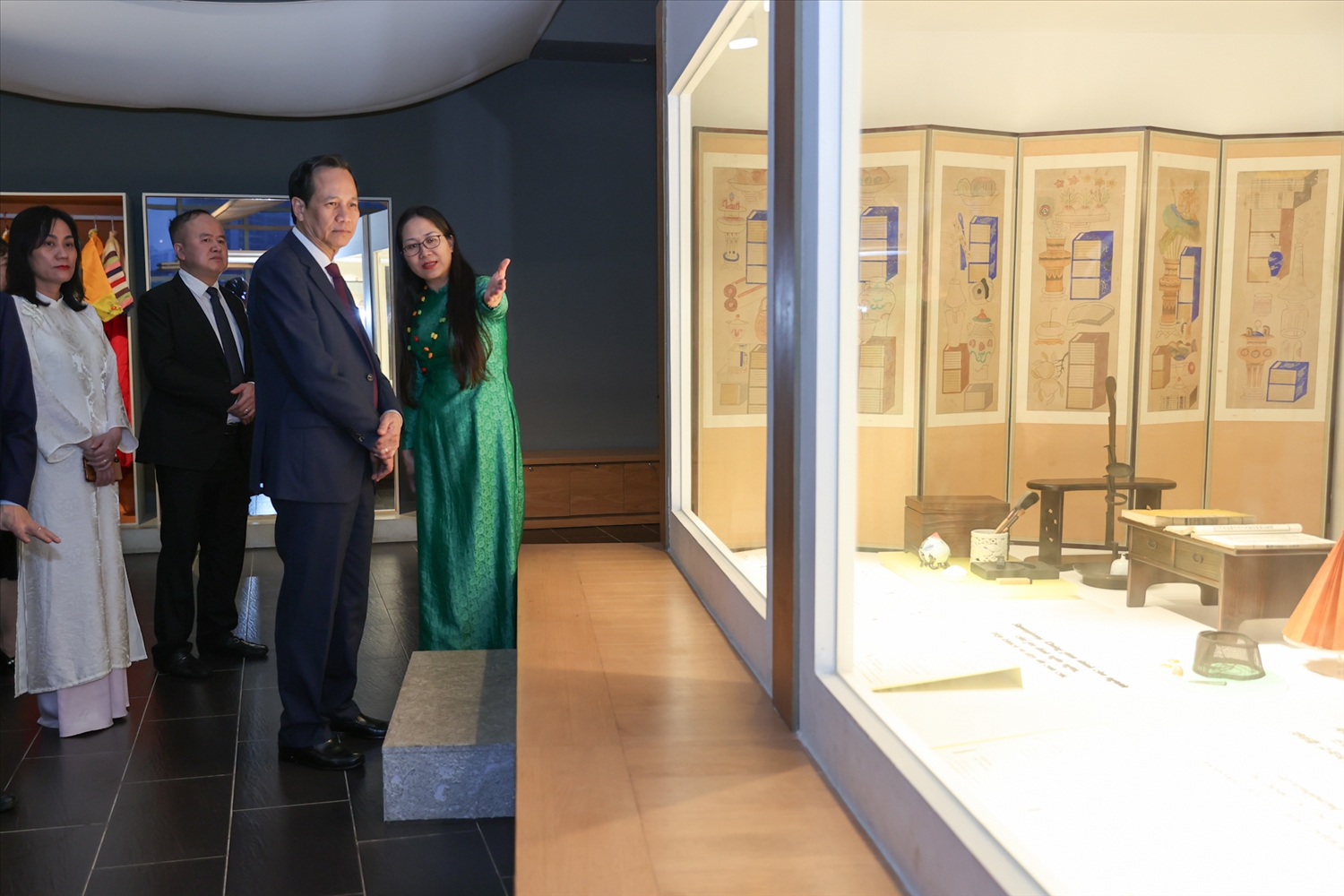 (TIN PV) Bộ trưởng Đào Ngọc Dung: Bảo tàng Dân tộc học Việt Nam là tài sản quý báu và vô giá của đất nước 10