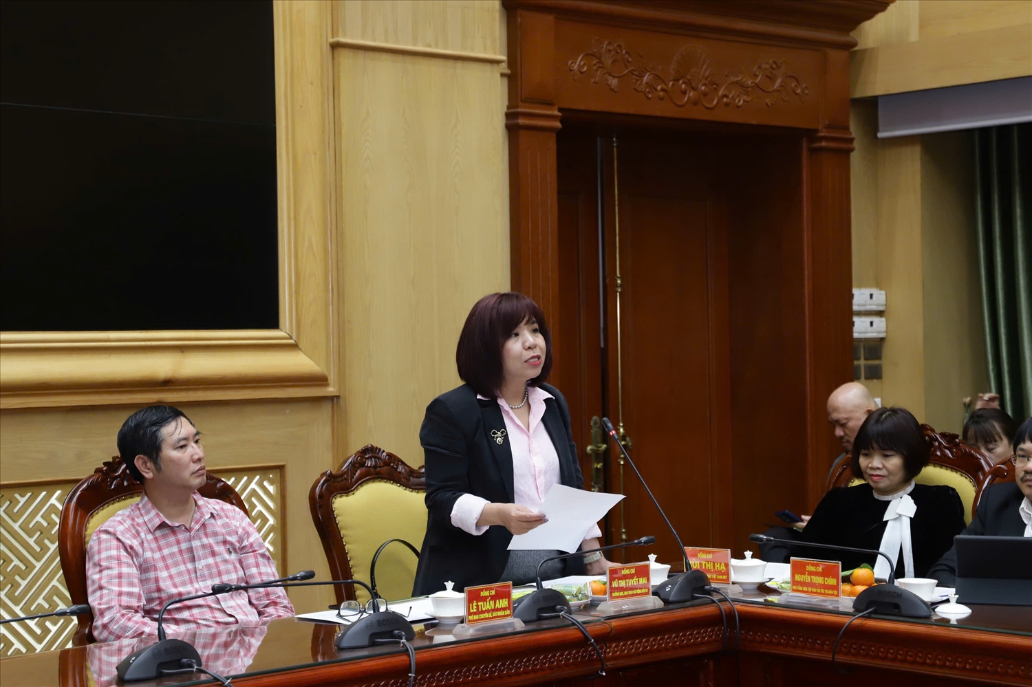 Các đại biểu phát biểu tại buổi gặp mặt