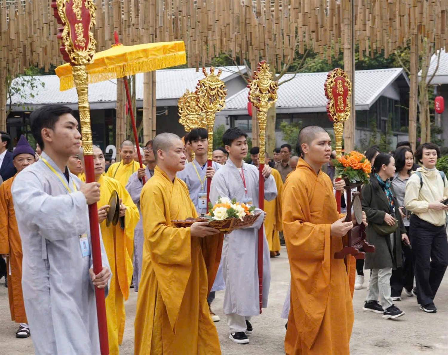 Phần rước lễ được tổ chức trang trọng, chu đáo