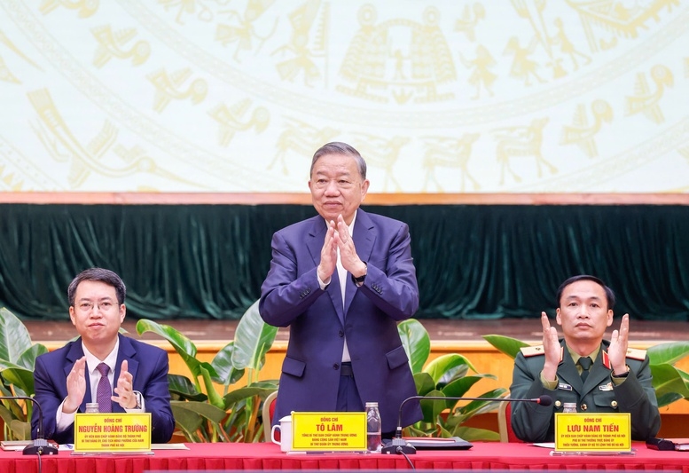 Tổng Bí thư Tô Lâm dự Hội nghị tiếp xúc giữa cử tri với người ứng cử đại biểu Quốc hội khóa XVI tại Hà Nội - Ảnh: VGP/Nhật Bắc