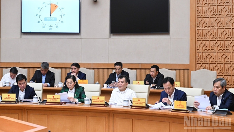 Các đại biểu tham dự phiên họp. (Ảnh: Trần Hải)