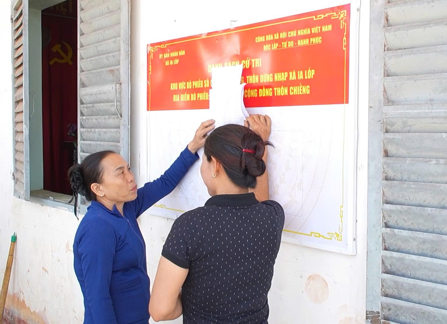 Thông tin về bầu cử, danh sách các đại biểu được niêm yết công khai