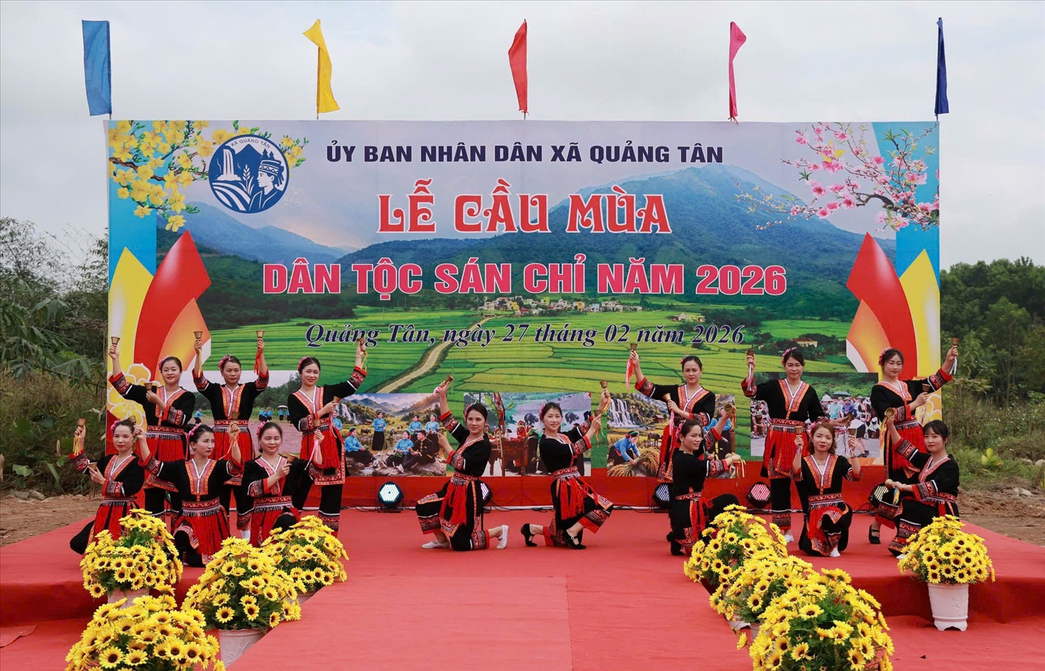 Nhiều tiết mục văn nghệ độc đáo, đậm màu sắc văn hóa địa phương 