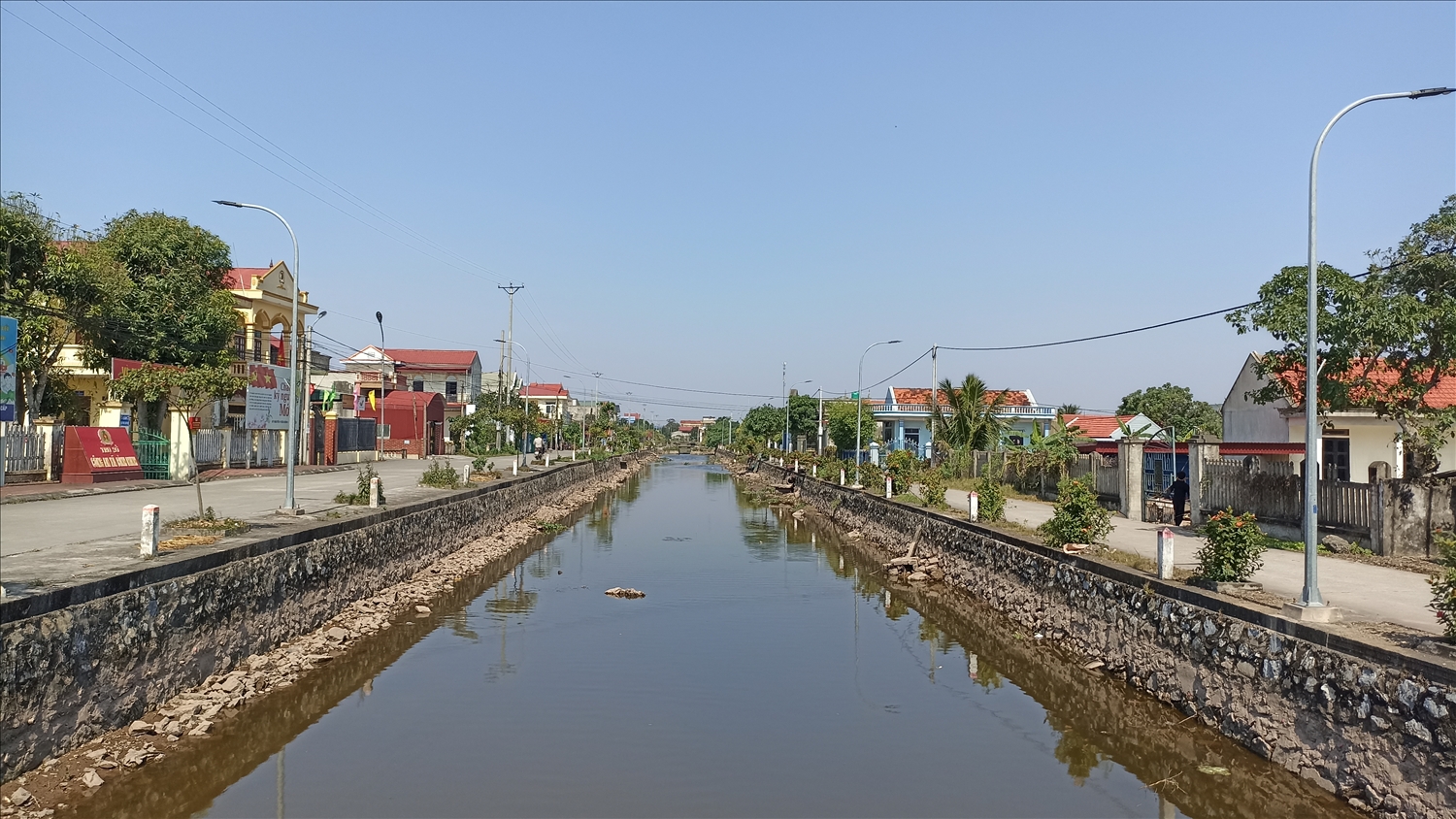 Các giáo xứ xây dựng tuyến đường sáng – xanh – sạch – đẹp tạo diện mạo mới cho vùng đạo.