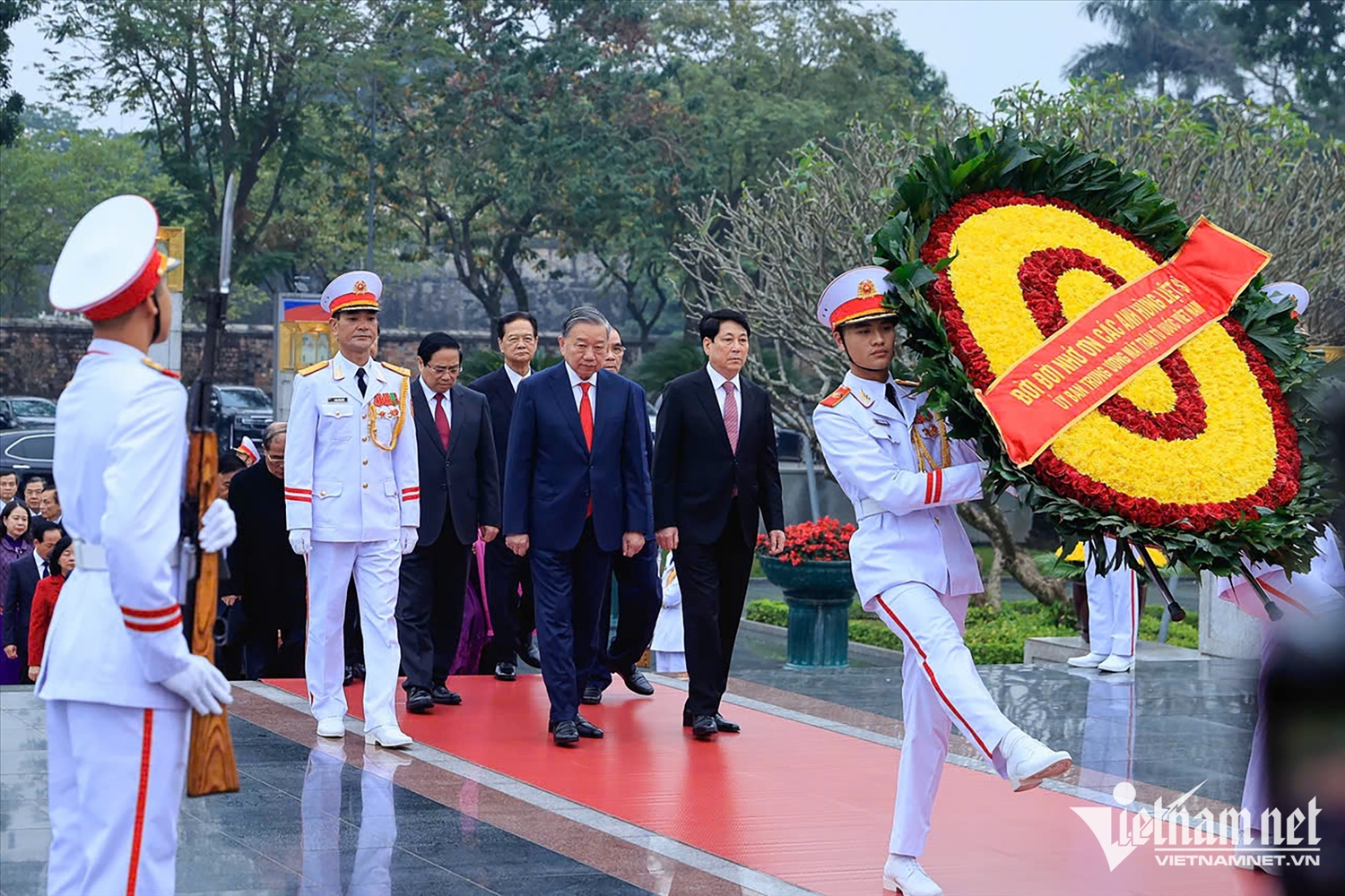 Lãnh đạo, nguyên lãnh đạo Đảng, Nhà nước tưởng niệm các Anh hùng liệt sĩ