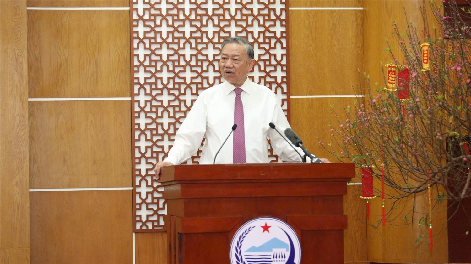 Tổng Bí thư Tô Lâm chúc Tết Đảng bộ, chính quyền, nhân dân tỉnh Tây Ninh. 