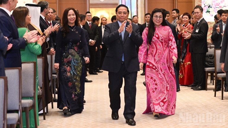 Thủ tướng Chính phủ Phạm Minh Chính và Phu nhân tới dự và chủ trì tiệc chiêu đãi Đoàn Ngoại giao do Chính phủ nước Cộng hòa xã hội chủ nghĩa Việt Nam long trọng tổ chức. (Ảnh: Trần Hải)