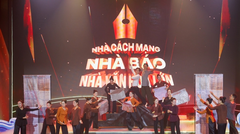 Những tiết mục văn nghệ đặc sắc được biểu diễn tại Chương trình. (Ảnh: Nhật Bắc/VGP)