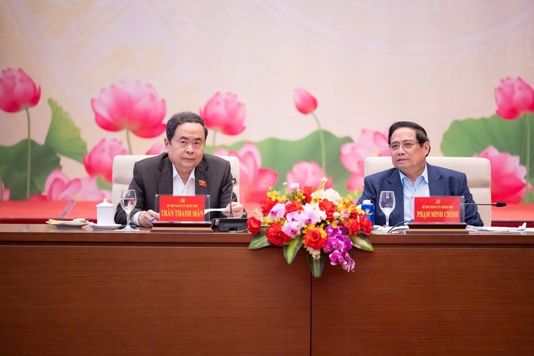 Bí thư Đảng ủy Chính phủ, Thủ tướng Chính phủ Phạm Minh Chính và Bí thư Đảng ủy Quốc hội, Chủ tịch Quốc hội Trần Thanh Mẫn chủ trì Hội nghị - Ảnh: VGP/Nhật Bắc