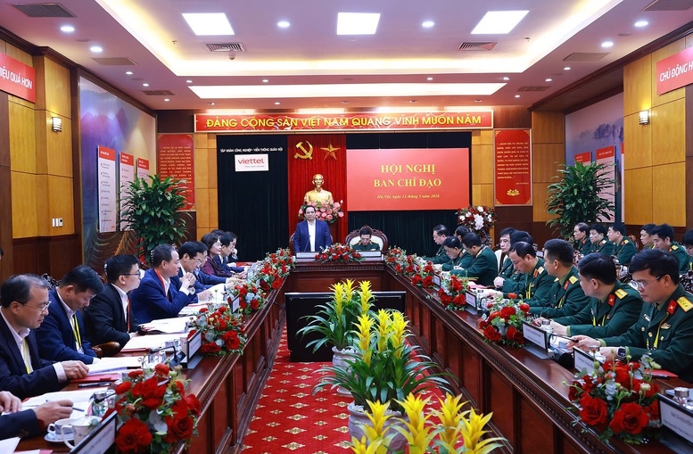 Đoàn công tác của Thủ tướng Chính phủ Phạm Minh Chính và lãnh đạo các bộ, ngành Trung ương làm việc với Bộ Quốc phòng - Ảnh: VGP/Nhật Bắc