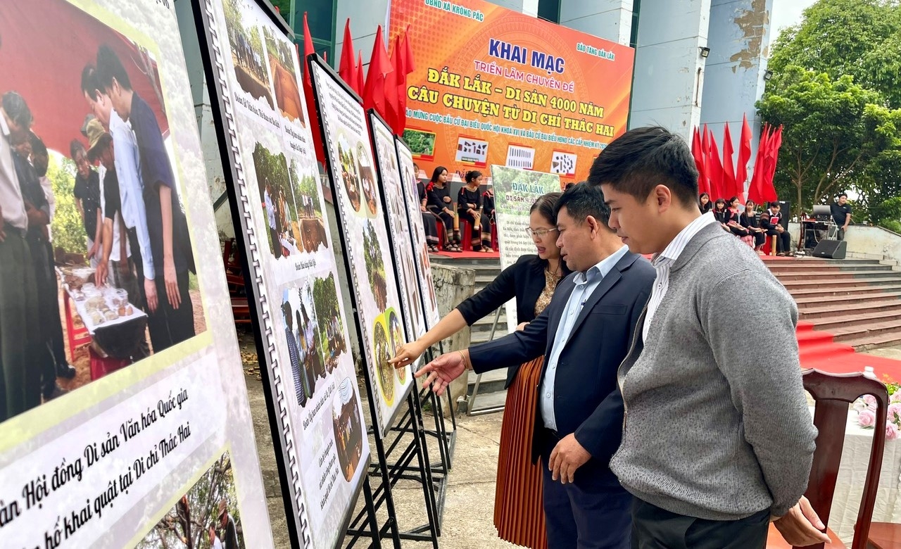 Em kg tin: Mang Bảo vật quốc gia Sưu tập mũi khoan đá Thác Hai đến gần cộng đồng 2