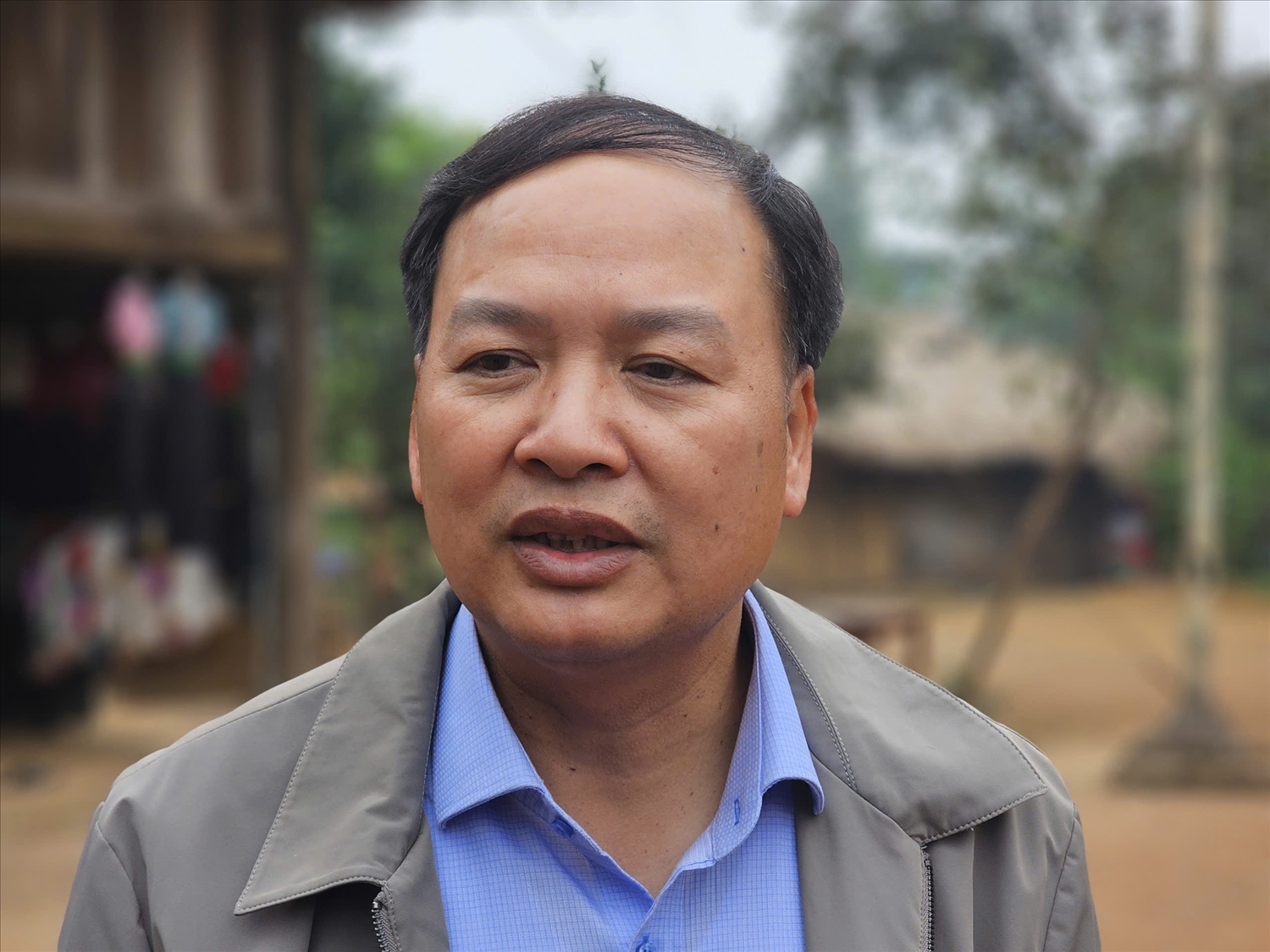  Theo ông Trịnh Ngọc Chung, Cục trưởng Cục Văn hóa các dân tộc Việt Nam, để chuẩn bị cho công tác bầu cử, đơn vị đã phối hợp với chính quyền địa phương hoàn tất các thủ tục để đồng bào sống tại Làng được thực hiện trách nhiệm của công dân