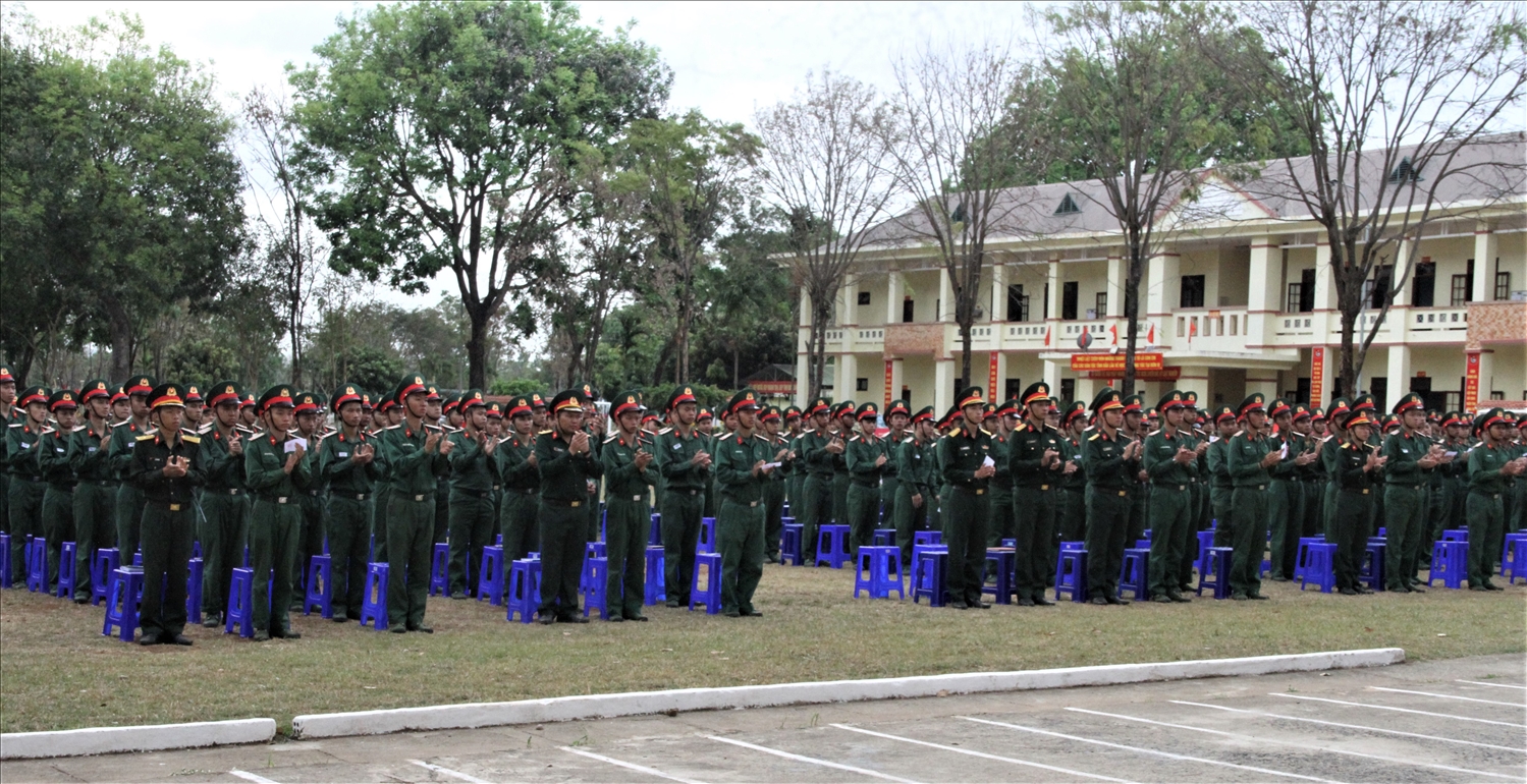 Không khí bầu cử tải Tiểu đoàn 303 nghiêm túc, trang trọng