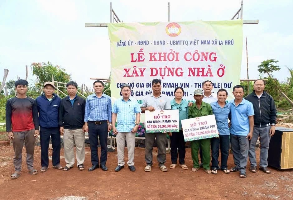 (Tin PV) Chào mừng Ngày hội lớn, xã vùng cao Gia Lai khởi công xây nhà ở cho hộ nghèo DTTS