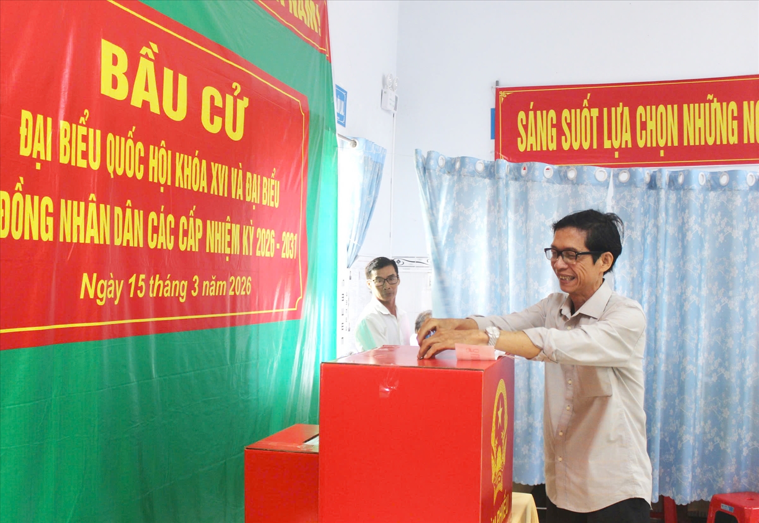 Xã Thạnh An có tới 70% đồng bào theo Công giáo. Bầu cử lần nay xã có 17 điểm bỏ phiếu, với hơn 22.000 cử tri