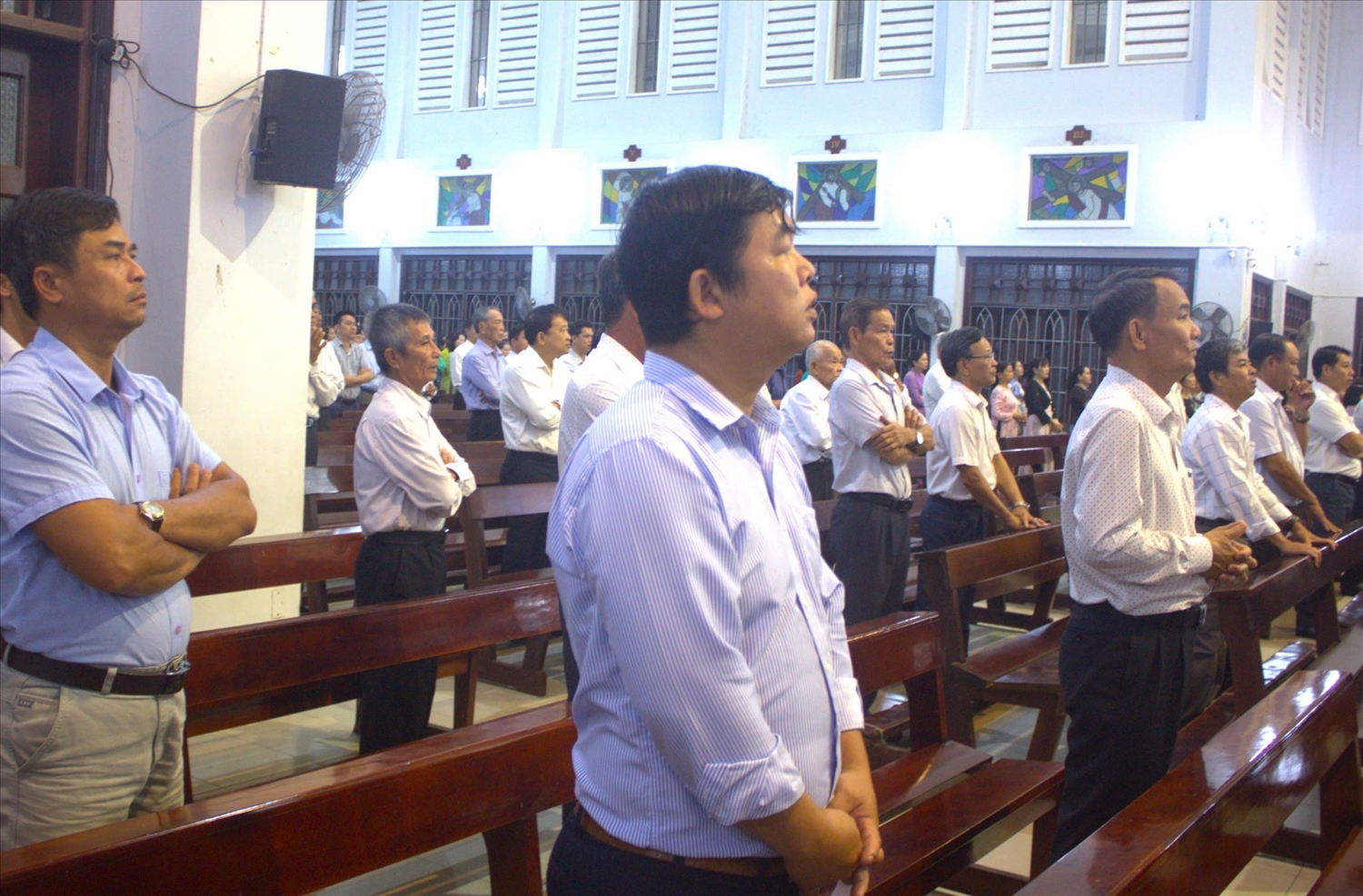 Buổi lễ hôm nay tâm trạng của bà con vui hơn vì sau đó sẽ đi bỏ phiếu bầu cử, nhằm lựa chọn những người đủ đức, đủ tài vào Quốc hội khóa XVI và HĐND các cấp